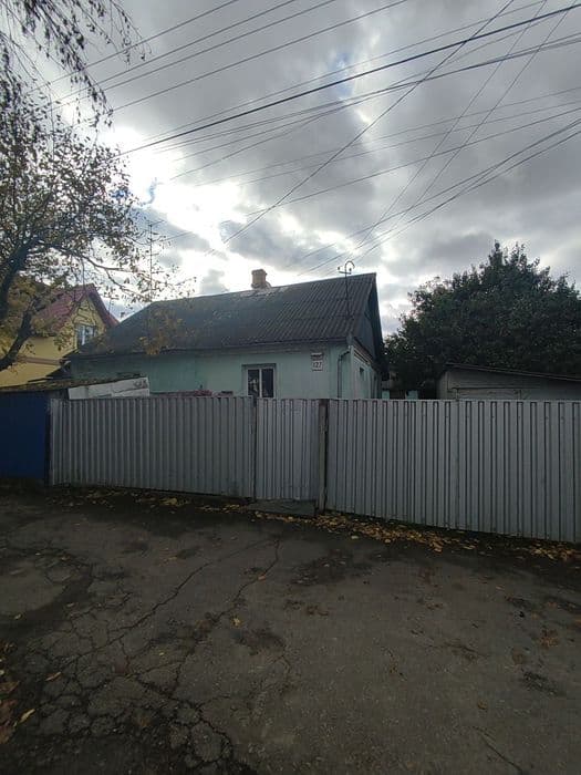 Продам половину будинку