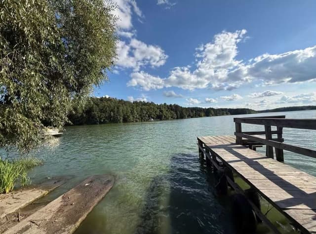 9 сот під забудову біля річки Тетерів (Гідропарк).Є будпаспорт. Ваучер