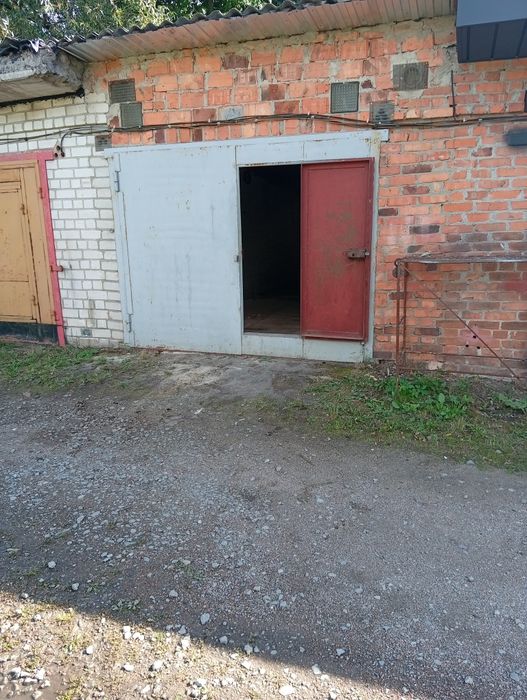 Капітальний гараж 28 м² в ГК Простір (Крошня).